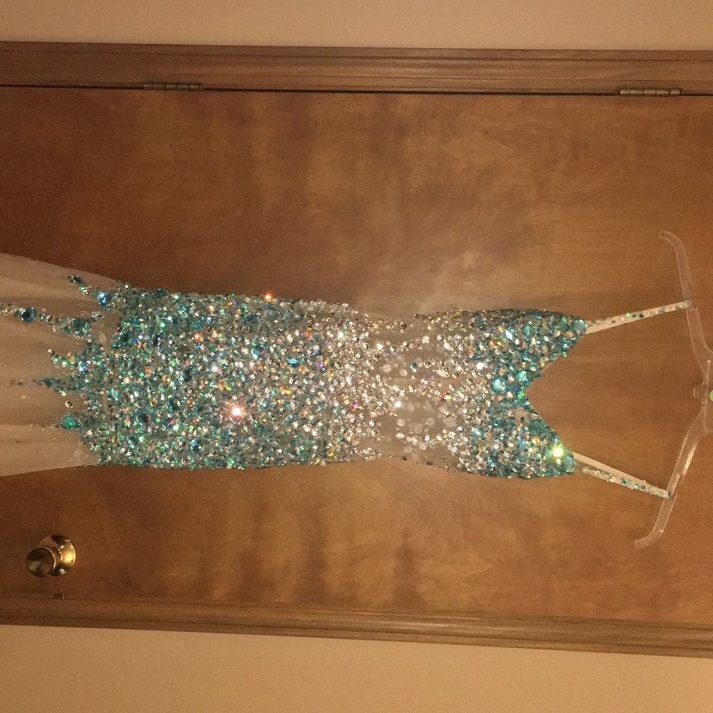 PROM DRESS